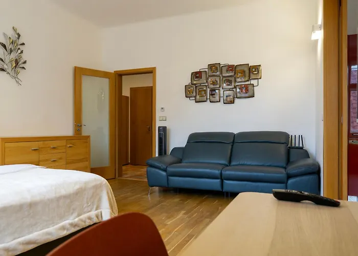 Michalska By Old Town Square Apartment *